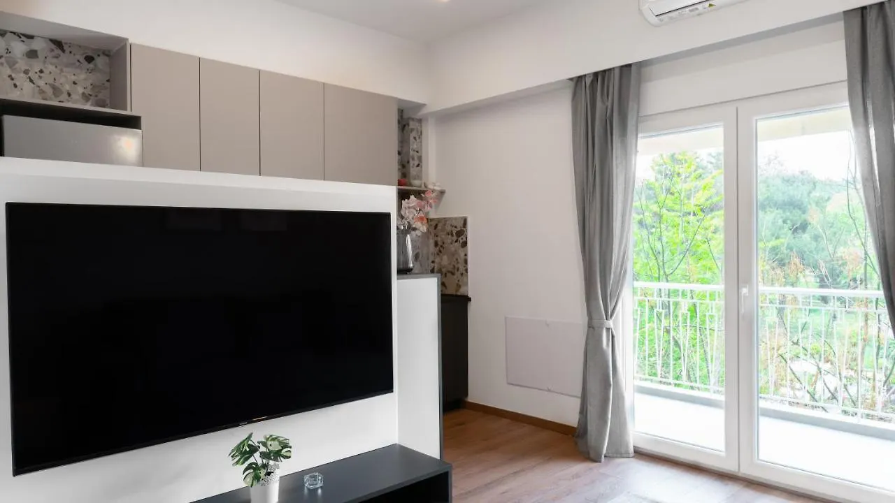 Renovated Beautiful Apartment Near Aristotelous A Thessalonique